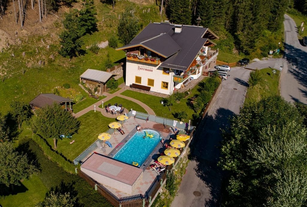 Gästehaus Herrmann - Zimmer & Ferienwohnungen in Filzmoos
